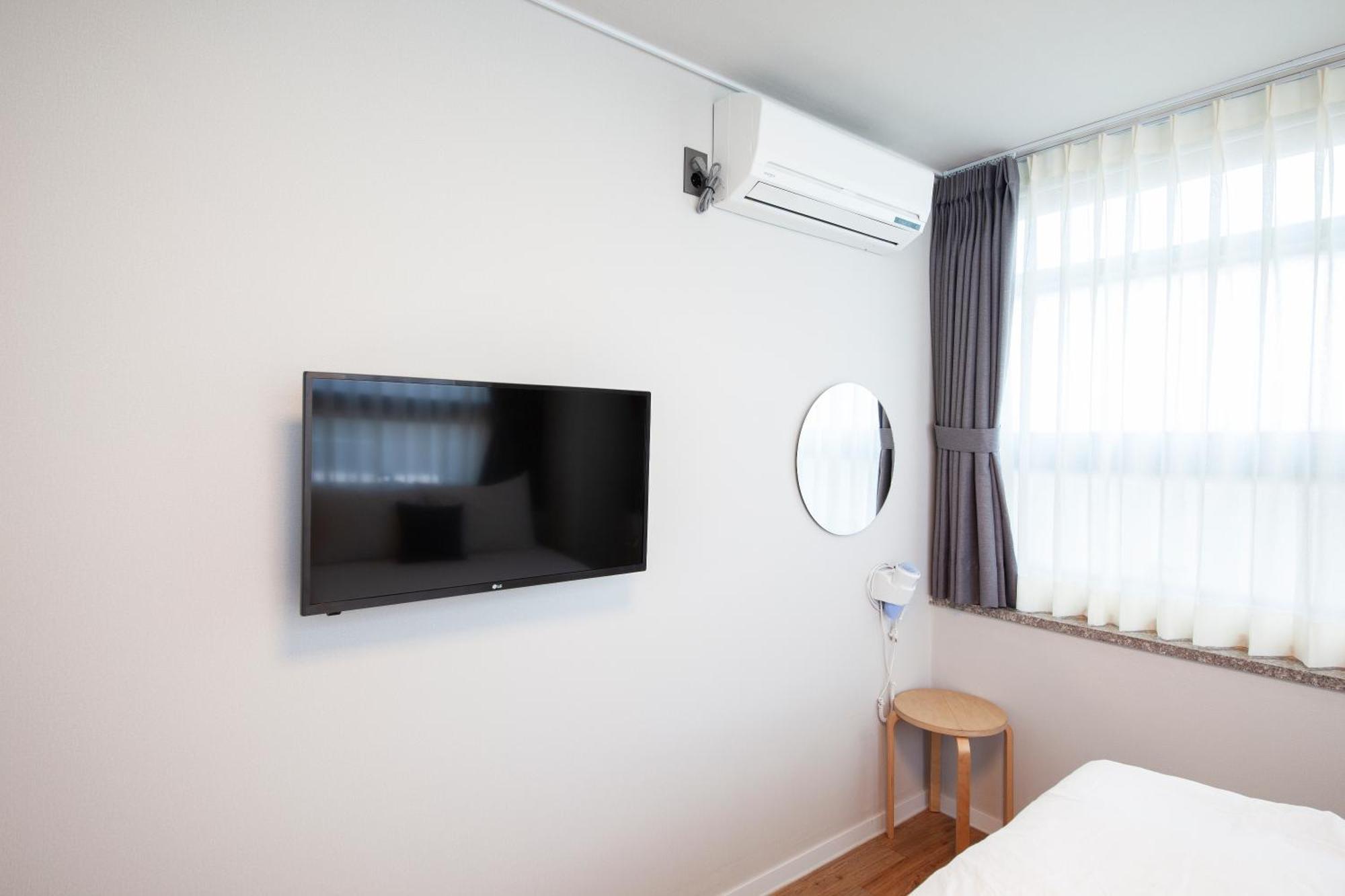Standard Family Room