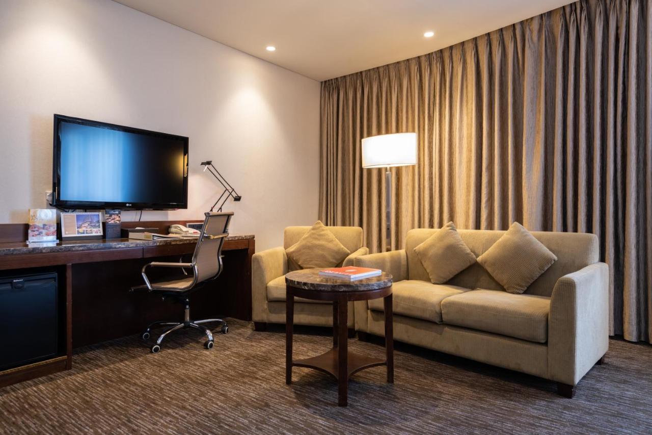 Family Twin Suite