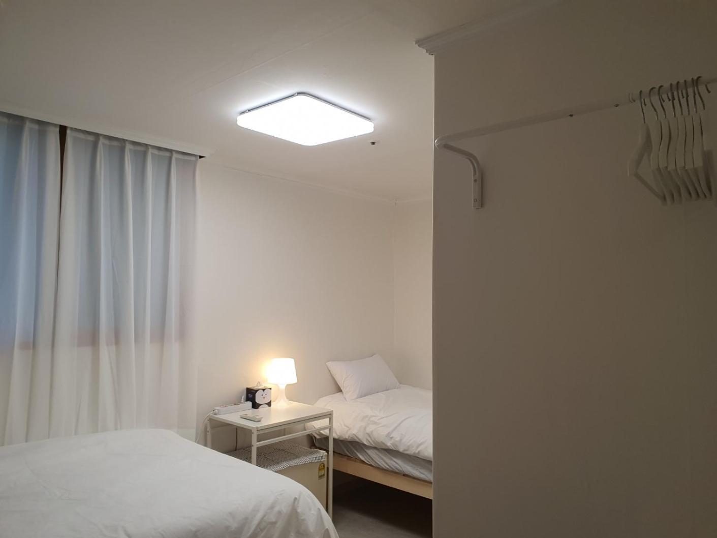 Economy Triple Room