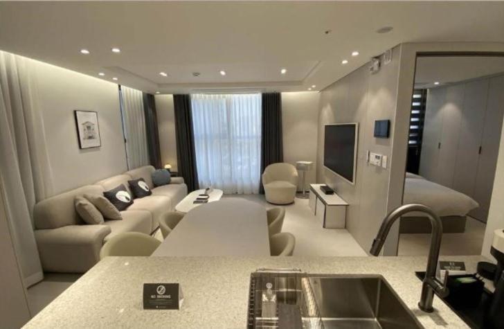 Superior Family Corner Suite