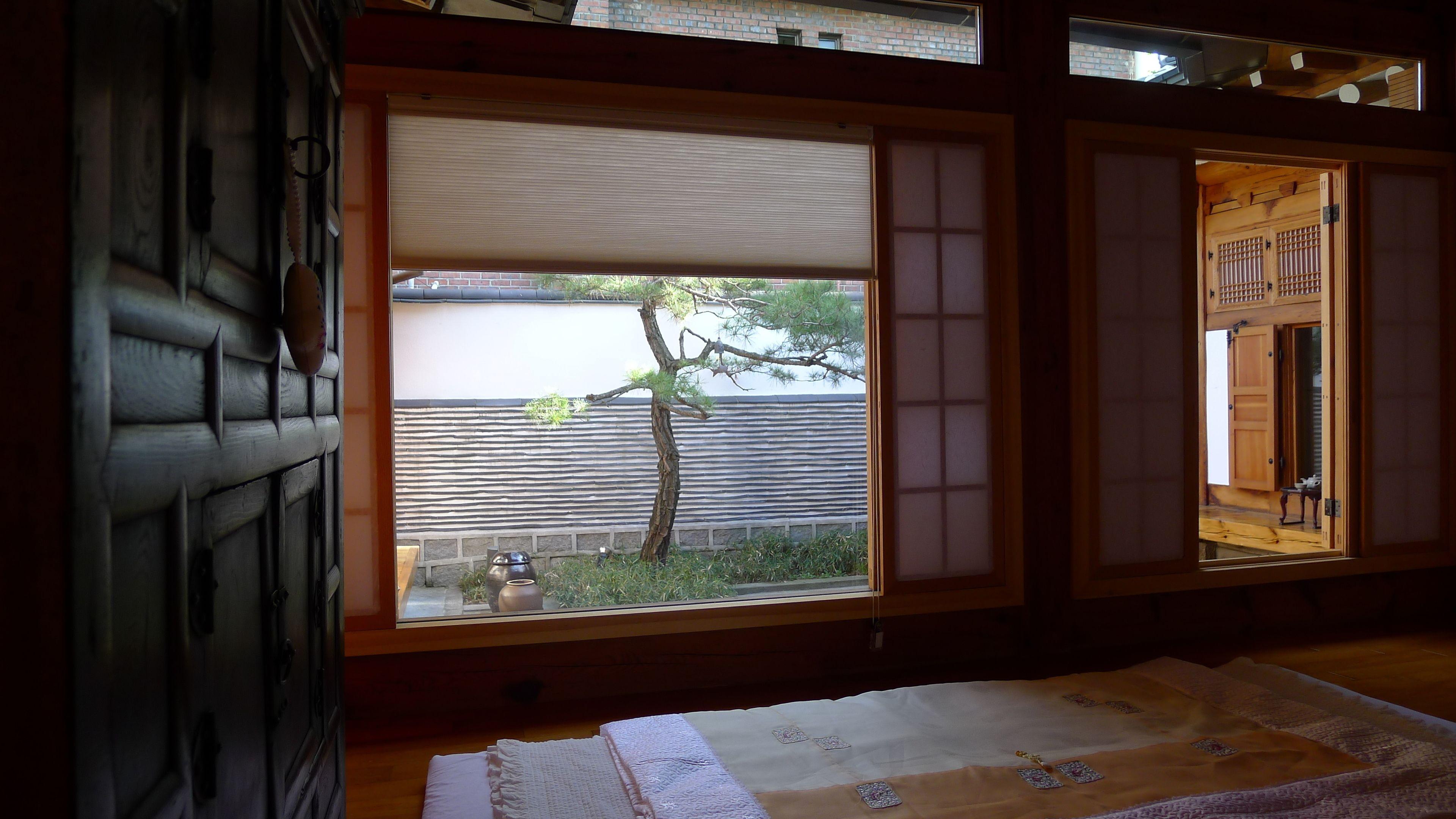 Korean-Style Private Villa Garden View