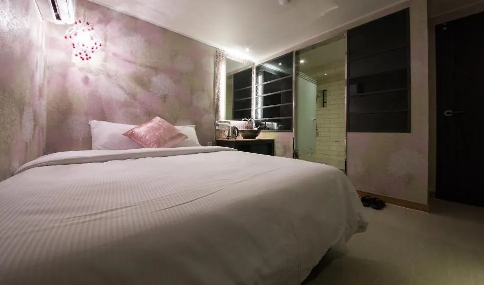 Hotel K-1