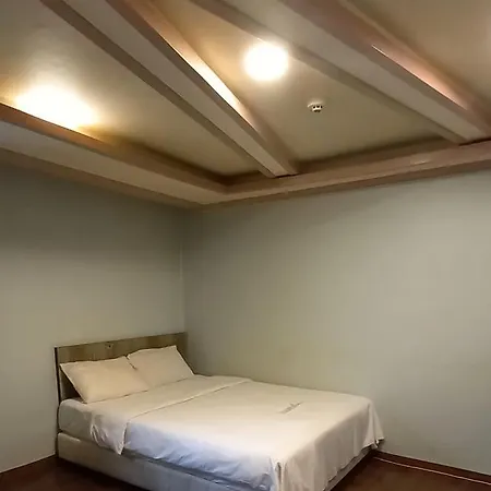 Tom Plus Motel-2