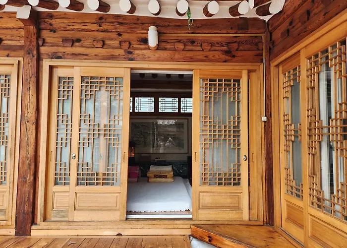 首爾 西村旅馆酒店
