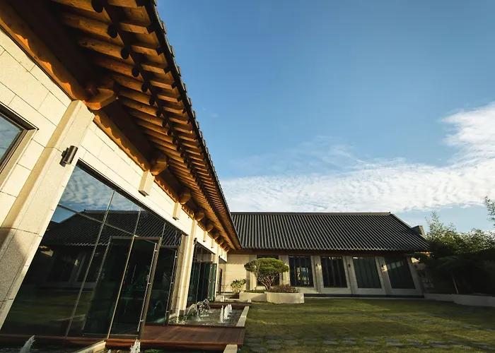 Boutique Hotel Ramada By Wyndham Seoul Sindorim